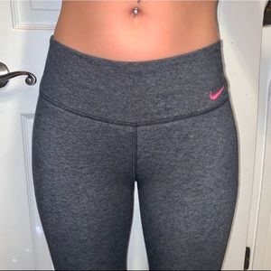 Nike Dri-Fit Cropped Leggings - Pink Swoosh